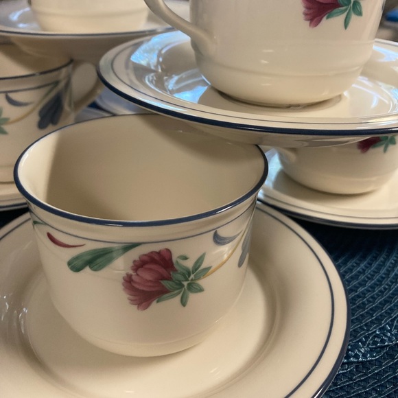 Lenox Chinaware cups, saucers, and utensil holders - Picture 7 of 8